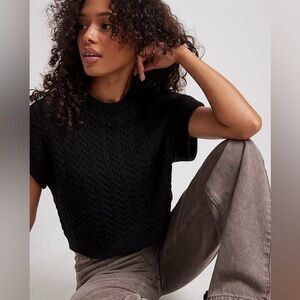 Black Cable Knit Short Sleeve Sweater